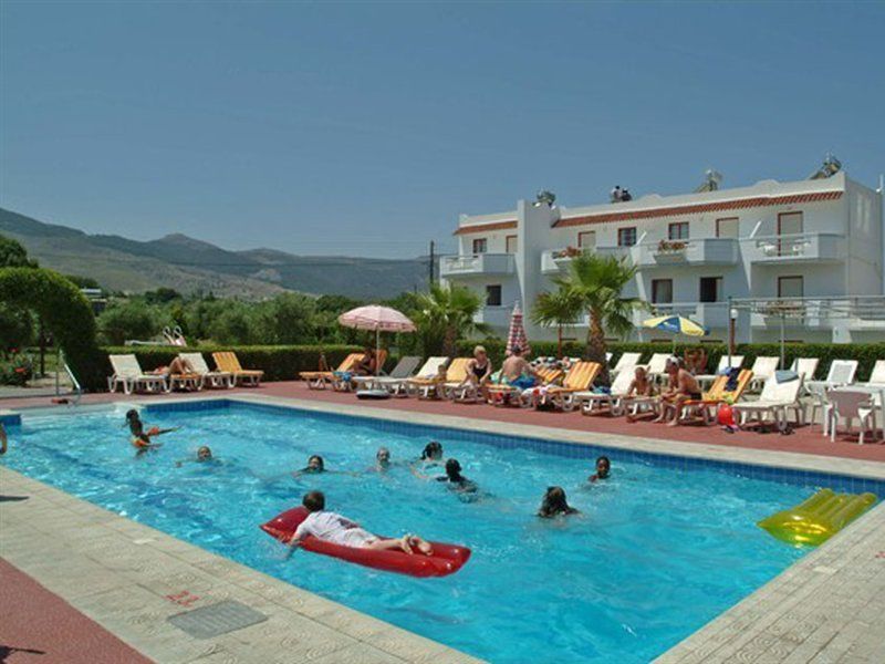 Sandys Studios Apartments And Log Villas Psalidi  Exterior photo