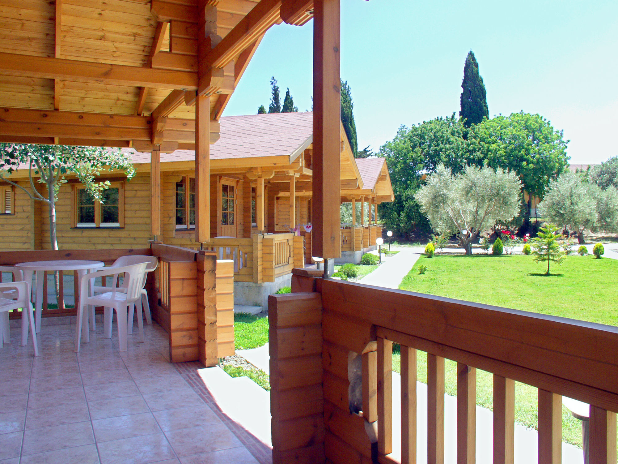 Sandys Studios Apartments And Log Villas Psalidi  Exterior photo