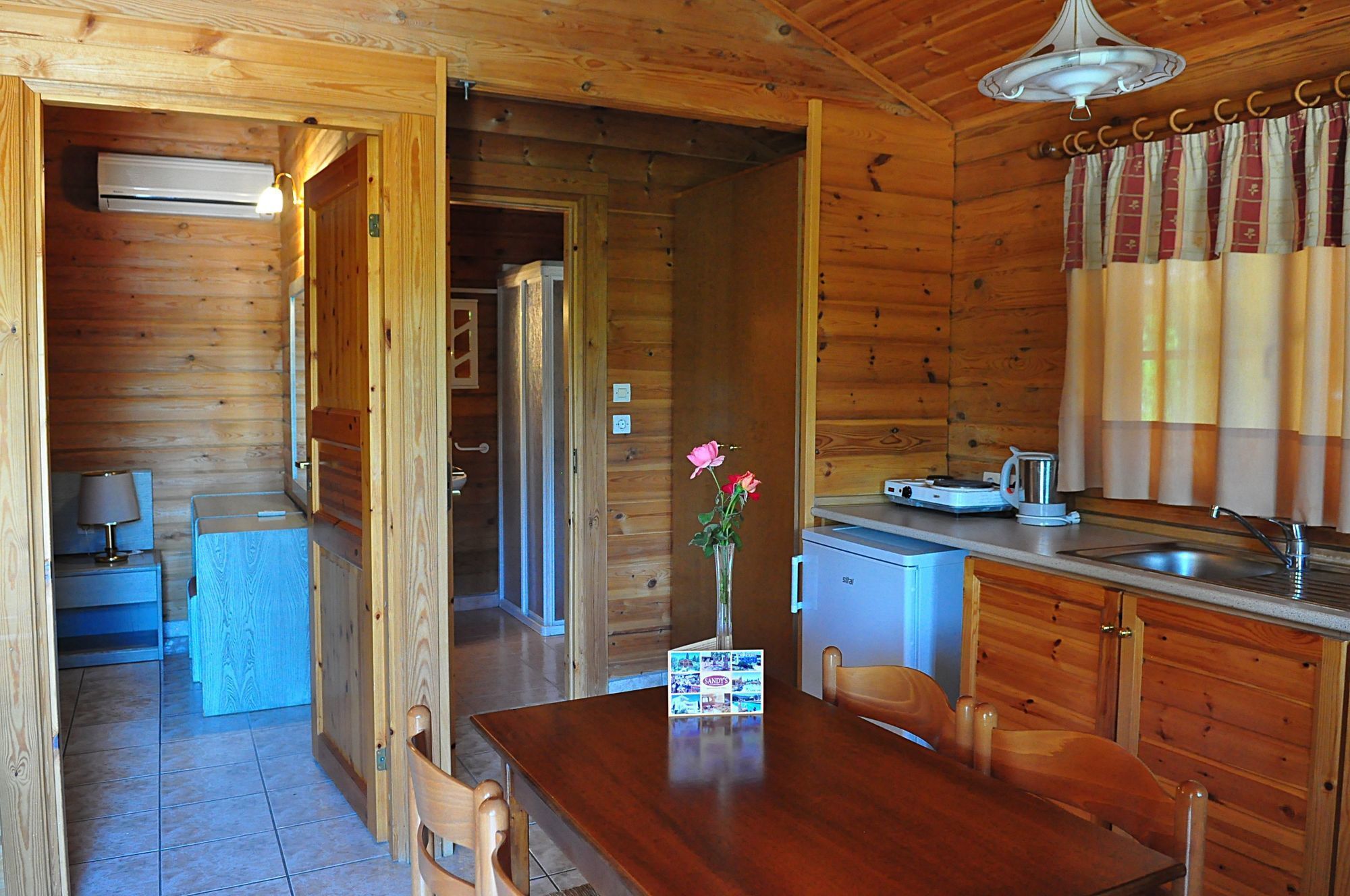 Sandys Studios Apartments And Log Villas Psalidi  Exterior photo