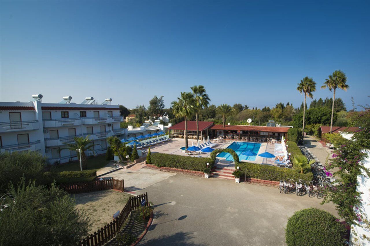 Sandys Studios Apartments And Log Villas Psalidi  Exterior photo